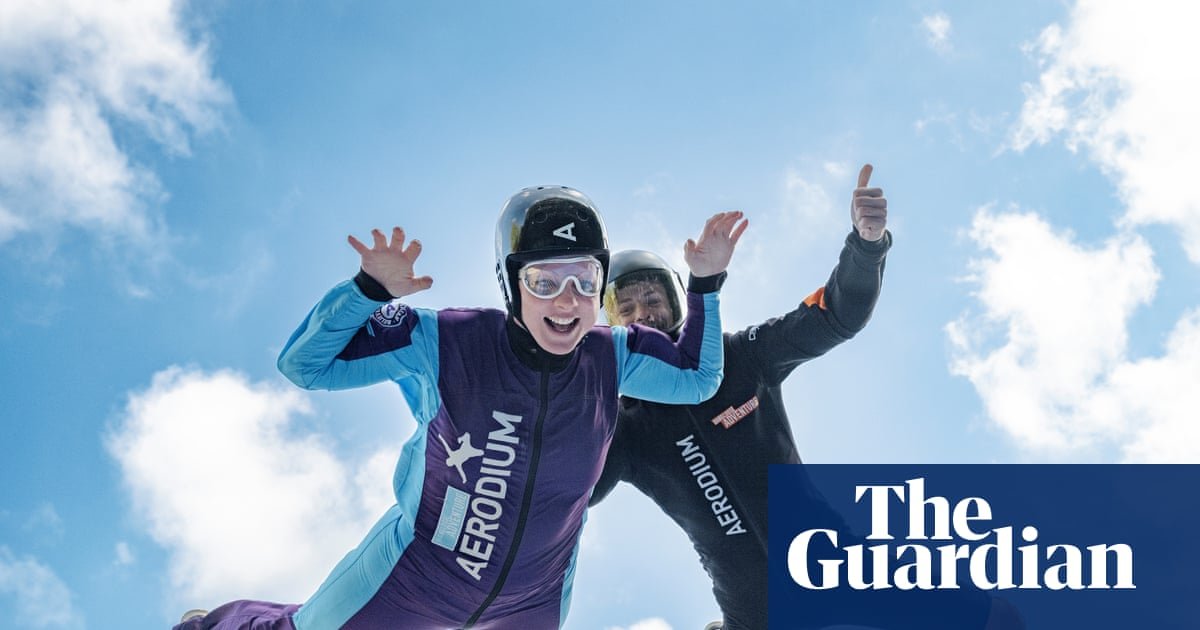 49 ways to have fun right now! Skydive in a wind tunnel, count dogs and run like a three-year-old | Life and style