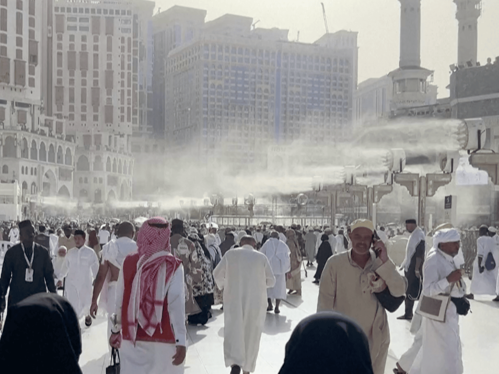 More than 1.5 million pilgrims brave fierce Mecca heat ahead of Hajj | Climate