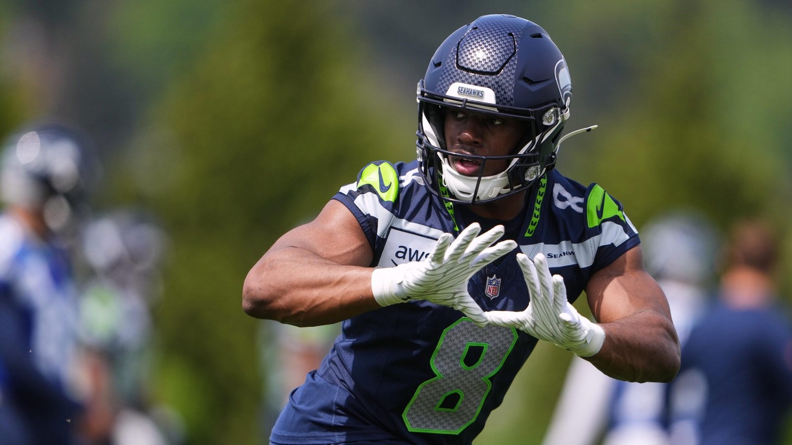 New Fantasy NFL Rumors on Jadarian Price, Zach Charbonnet, Seahawks RBs in Mike Macdonald's Offense