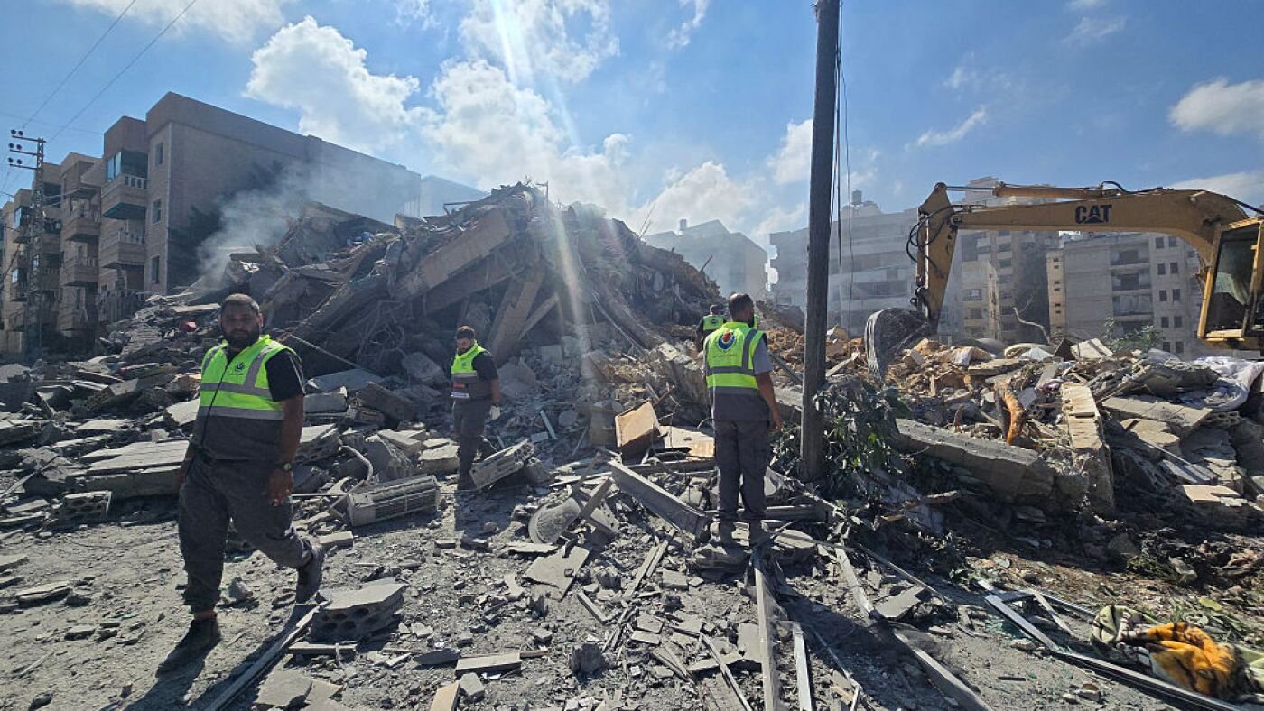Prospects fade for imminent end to Iran war as attacks restart : NPR