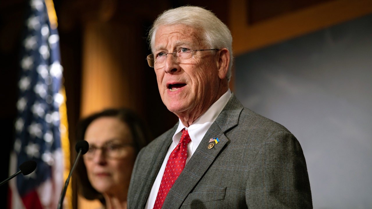 Sen. Roger Wicker warns Trump against pursuing a 'weak' Iran deal