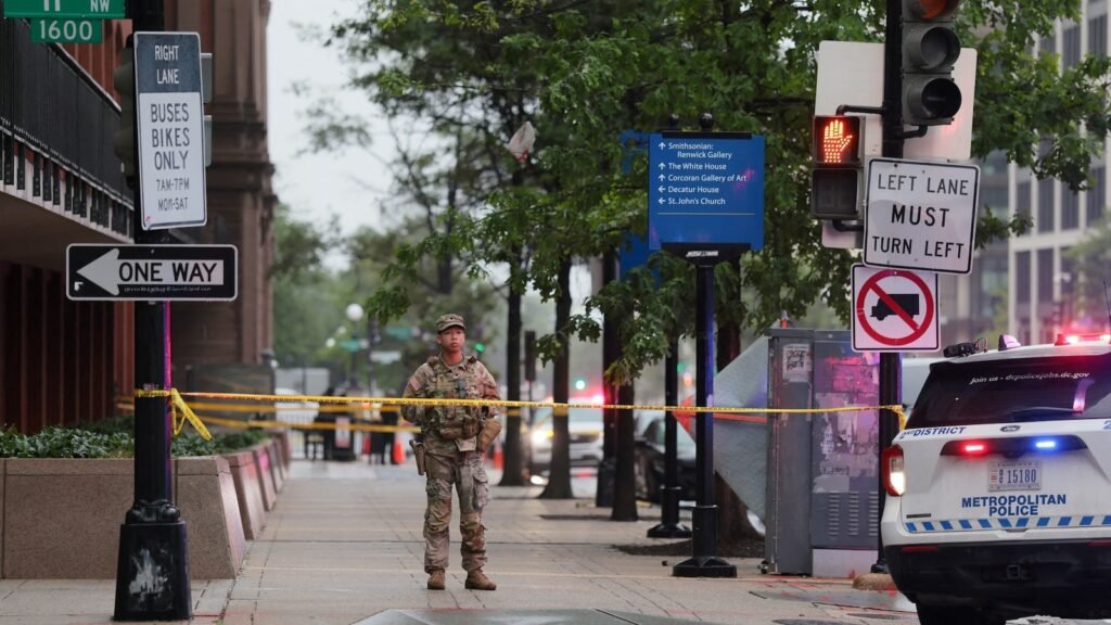 Suspect dead, bystander wounded after exchange of gunfire near White House: Secret Service