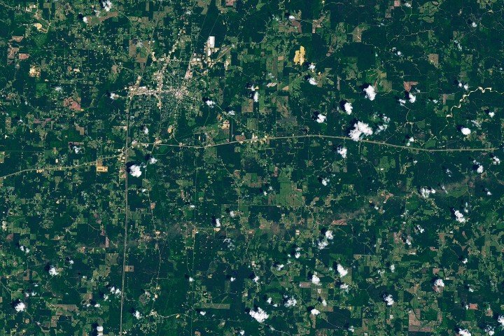 Tornado Draws a Jagged Line in Mississippi