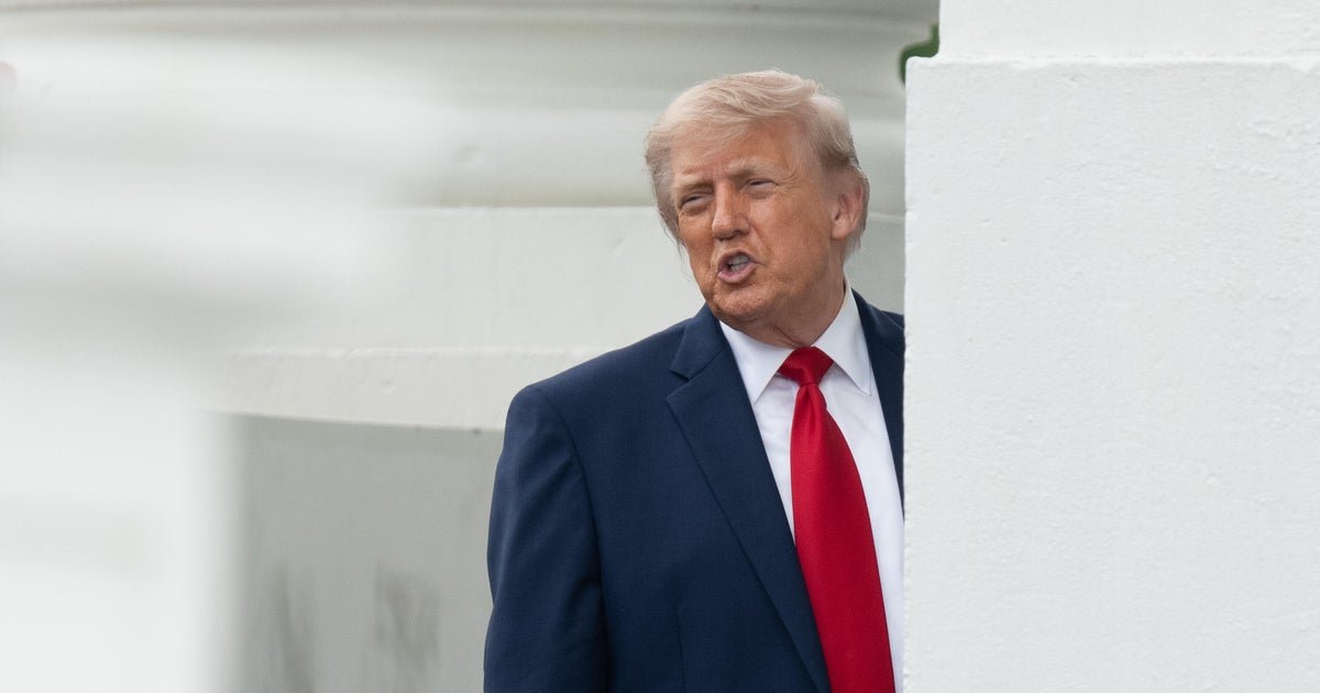 Trump undergoes "6 month physical" at Walter Reed
