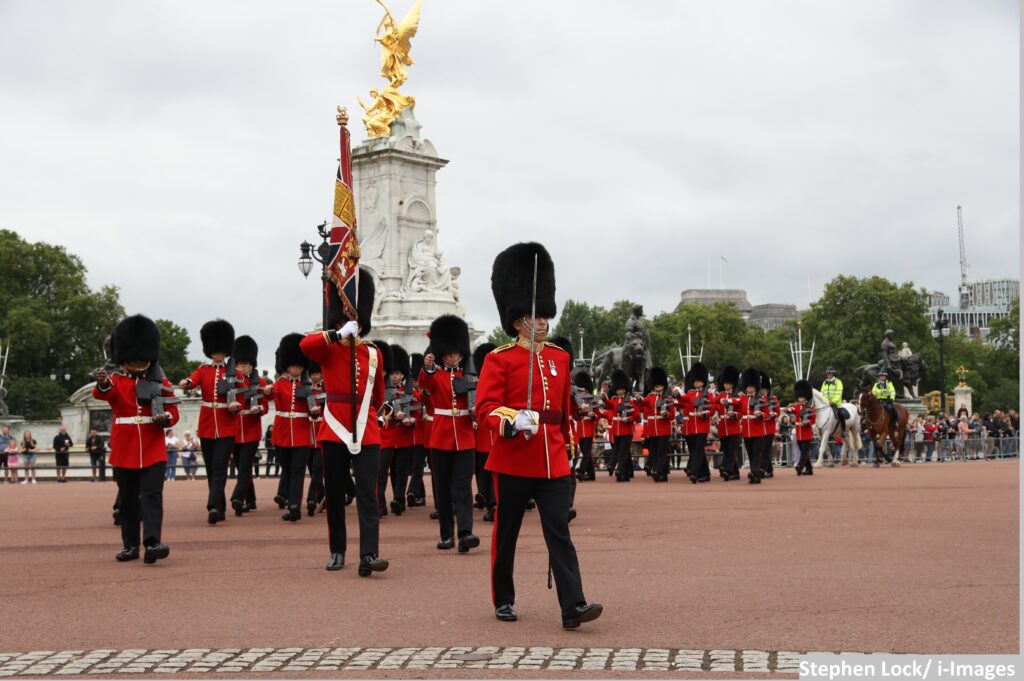 Buckingham Palace suspends Changing of the Guard due to emergency warnings