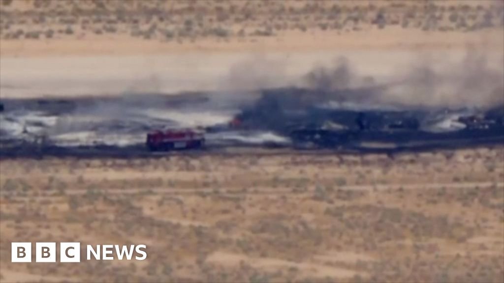 Eight people dead after US Air Force B-52 bomber crashes in California