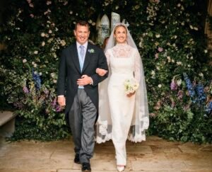 First official photos from royal wedding of Peter Phillips and Harriet Sperling