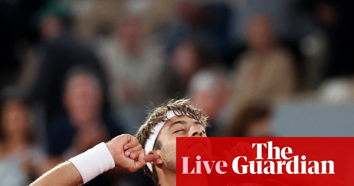 French Open 2026: Shnaider stuns Sabalenka and Cobolli sinks Auger-Aliassime – as it happened | French Open 2026