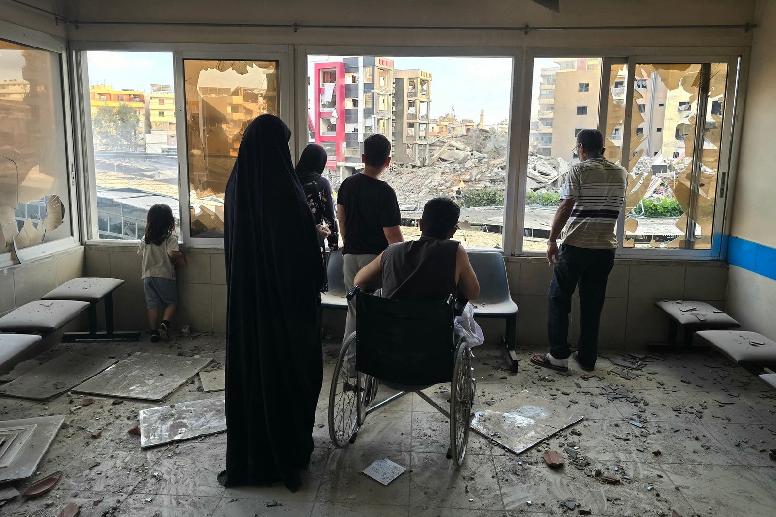 President Trump attempts to end hostilities in Lebanon | Israel attacks Lebanon