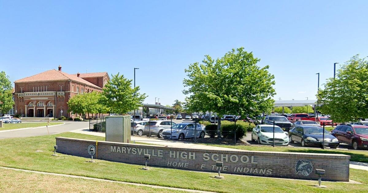 California school district fights to keep 'Indians' mascot despite state ban