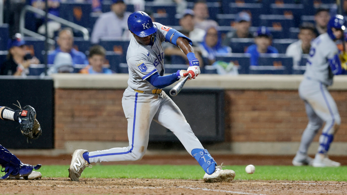 Royals' Tyler Tolbert makes MLB history with hit in 12 consecutive plate appearances