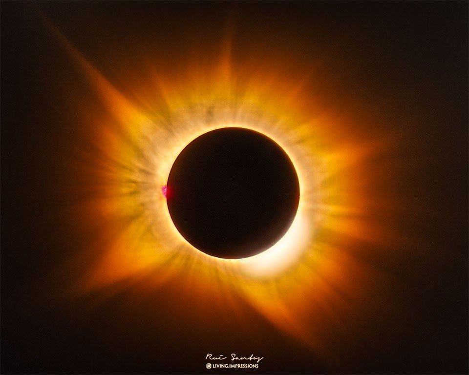APOD: 2026 August 17 - A Golden Corona Eclipse