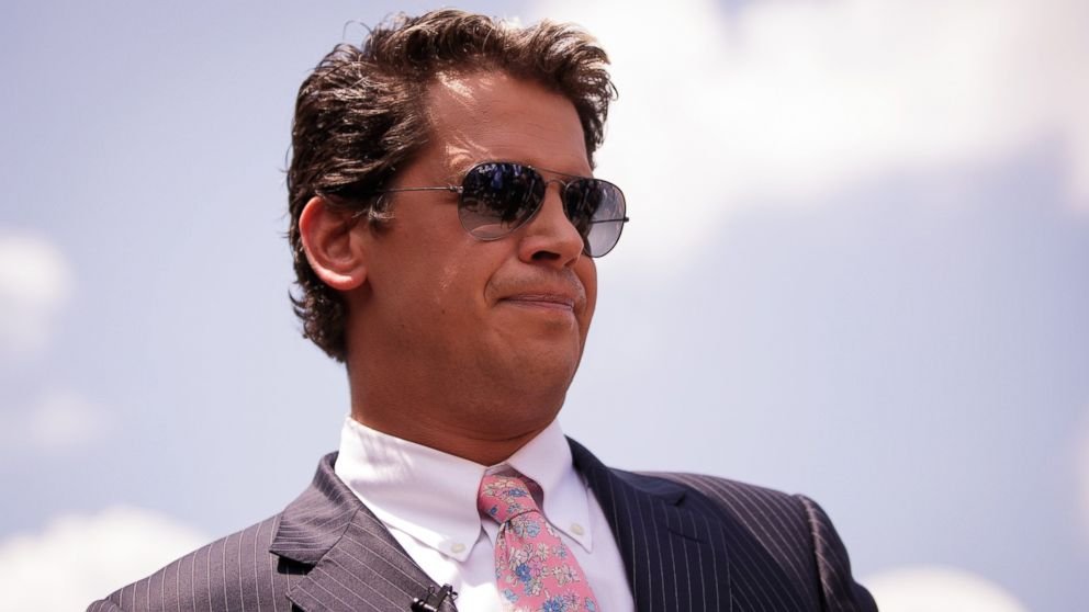 British far-right provocateur Milo Yiannopoulos deported after ICE arrest