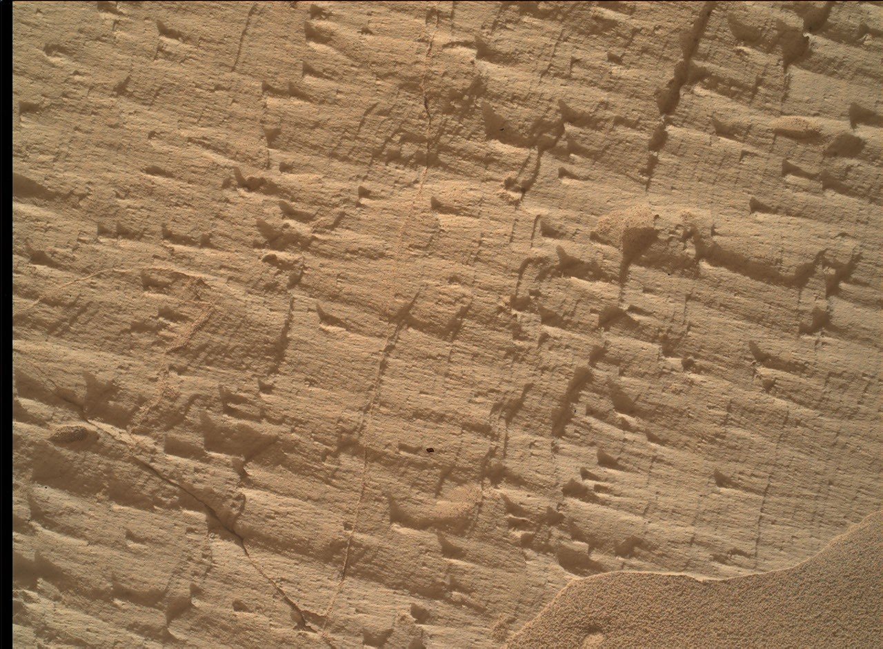 Curiosity Blog, Sols 4968-4974: Rock Climbing Towards the Discontinuity