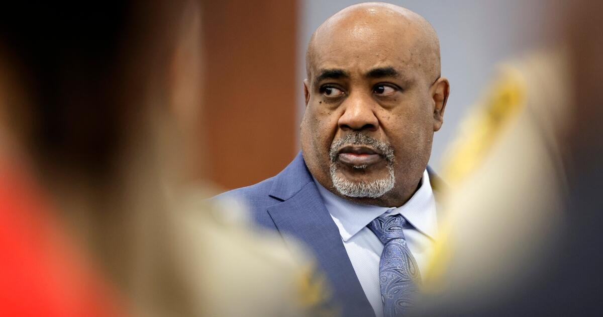 Ex-Compton detective says the proof of who killed Tupac Shakur is in the gang war that followed