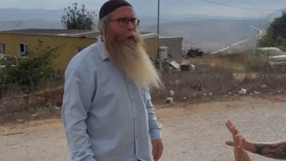 Israeli settler rabbi says Palestinians should leave the occupied West Bank | Genocide