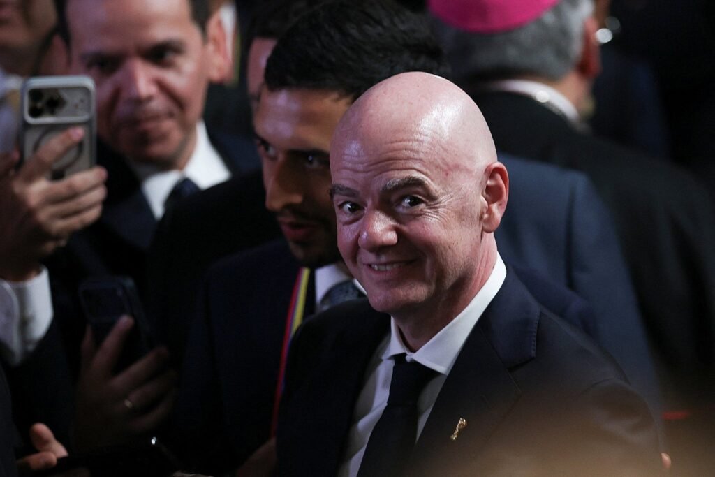 Norway Football Federation calls for FIFA president to resign | Football