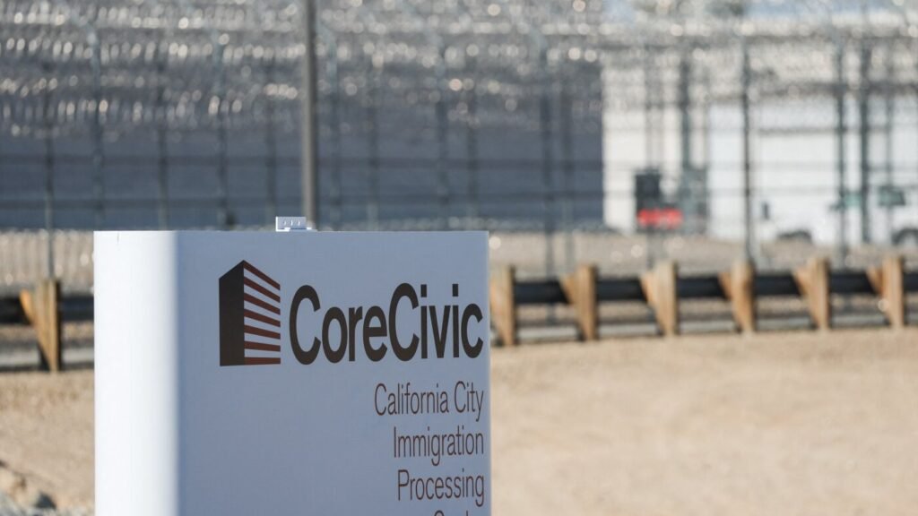 Private prisons announce $1.4 billion in revenue as immigration detentions climb : NPR