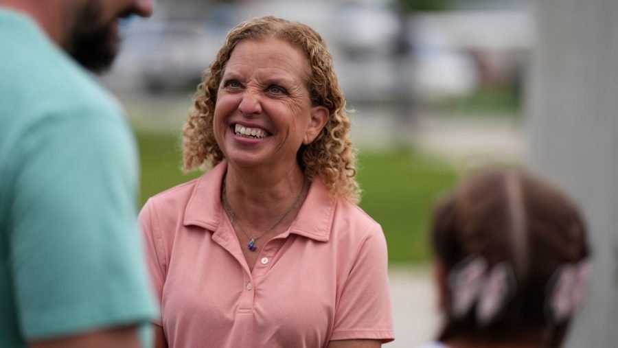 Wasserman Schultz clinches Florida House primary win despite pushback from Black Democrats 