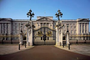 Buckingham Palace makes unprecedented statement after claims about King Charles in new book from Earl Spencer